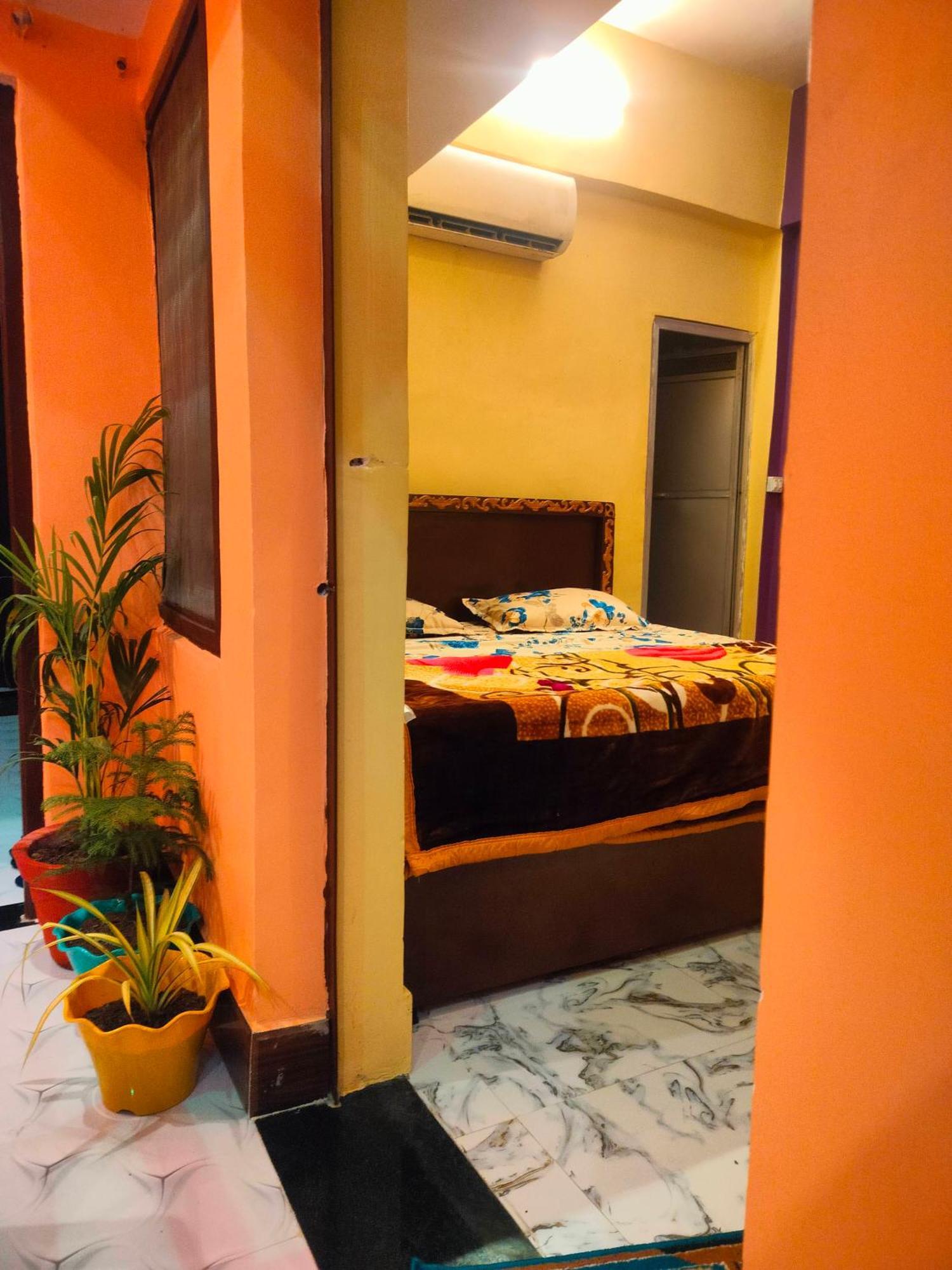 Отель Aadi Shakti Bhawan Ayodhya Экстерьер фото